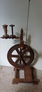 Houten spinnenwiel, Hobby en Vrije tijd, Ophalen of Verzenden, Zo goed als nieuw, Spinnewiel