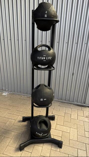 Titan life full grip medicine ball PRO set 4-6-8-10 + rek beschikbaar voor biedingen