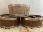 Oude kaasmallen kaaskuipen houten bakken, Ophalen