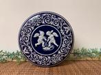 Oud blauw koekblik met engeltjes., Verzamelen, Blikken, Ophalen of Verzenden, Koek(jes), Overige merken