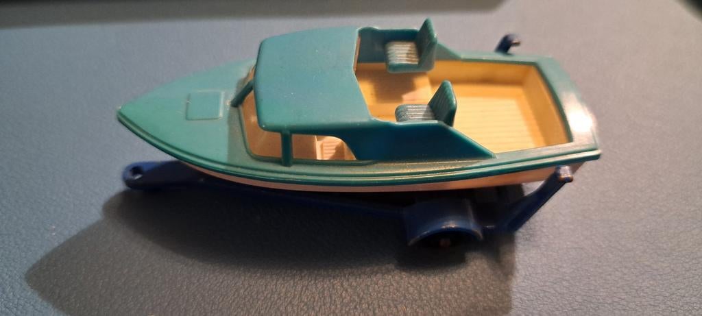 Speedboot op trailer, Ophalen of Verzenden, Zo goed als nieuw, 1:32 tot 1:50, Overige merken