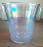 3 gegraveerde iriserende glazen, Antiek en Kunst, Antiek | Glas en Kristal, Ophalen of Verzenden