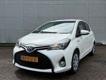 Toyota Yaris 1.5 Full Hybrid CVT 5DR 2017 automaat beschikbaar voor biedingen