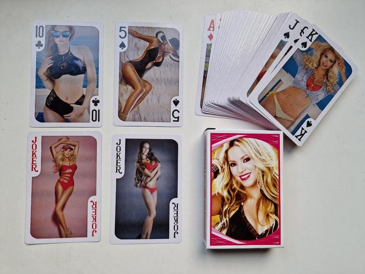 Pin-Up Kaartspel – Rode Editie – Ondeugend & Stijlvol, Verzamelen, Speelkaarten, Jokers en Kwartetten, Nieuw, Speelkaart(en), Ophalen of Verzenden