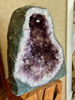 Grote paarse Amethist geode, Verzamelen, Mineralen en Fossielen, Ophalen, Mineraal