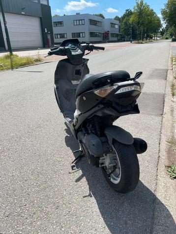 Sym 2takt beschikbaar voor biedingen