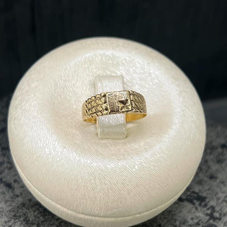 14k gouden ring mooi model zegelring pinkring, Sieraden, Tassen en Uiterlijk, Ringen, Zo goed als nieuw, Heer, 20 of groter, Goud