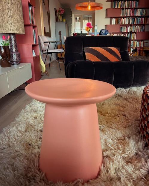 HKliving Earthenware Bijzettafel M - Peach, Huis en Inrichting, Tafels | Bijzettafels, Zo goed als nieuw, Rond, Minder dan 45 cm