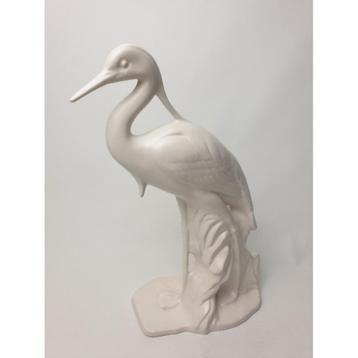 # Koningsreiger? gemerkt 597. Wit geglazuurd porselein beschikbaar voor biedingen
