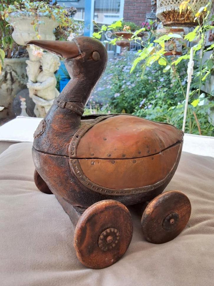 Houten Eend op Wielen tempel speelgoed antiek, Antiek en Kunst, Kunst | Niet-Westerse kunst, Ophalen of Verzenden