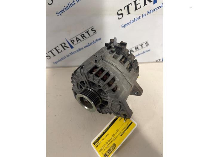 Dynamo van een Mercedes Vito, Auto-onderdelen, Motor en Toebehoren, Mercedes-Benz, Gebruikt, 3 maanden garantie, Ophalen of Verzenden