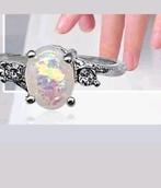 Ringen witte opaal maat 17 en 18, Sieraden, Tassen en Uiterlijk, Ringen, Verzenden, Nieuw, Zilver