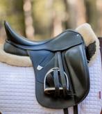 Bates Dressage 17/17,5 inch Dressuurzadel, Dieren en Toebehoren, Paarden en Pony's | Zadels, Ophalen of Verzenden, Zo goed als nieuw