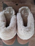 Sloffen Warmbat Australia maat 37, Kleding | Dames, Schoenen, Ophalen, Beige, Warmbat Australia, Zo goed als nieuw