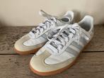 Adidas samba 40, Kleding | Dames, Schoenen, Ophalen of Verzenden, Zo goed als nieuw, Wit, Sneakers of Gympen