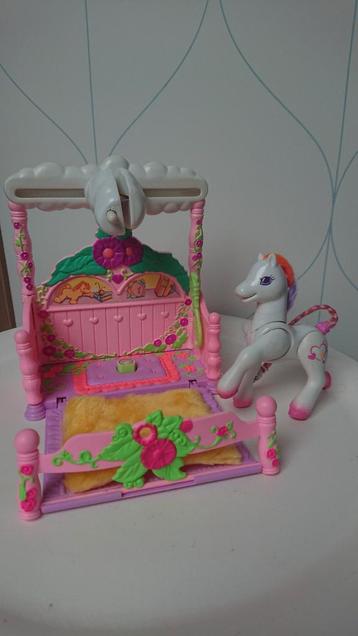 My Little Pony: Light Heart
Canopy Bed
1997 G2 beschikbaar voor biedingen