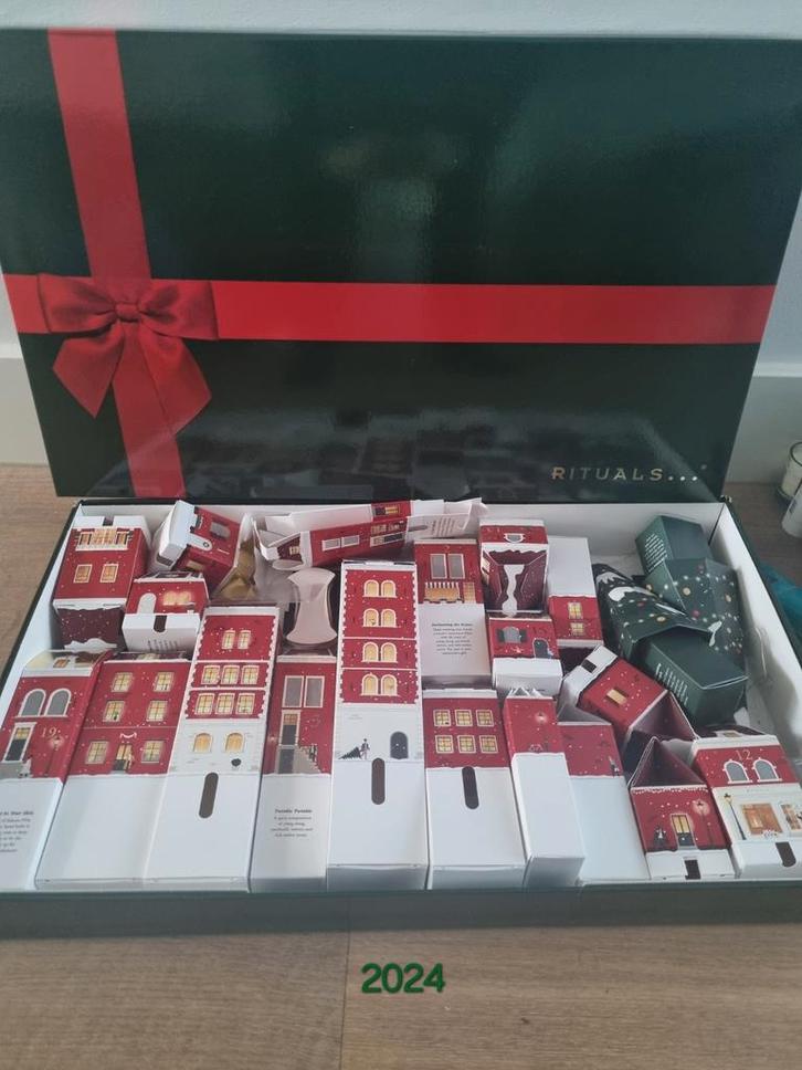 Rituals kerstdorp adventskalender (leeg), Diversen, Kerst, Zo goed als nieuw, Ophalen of Verzenden