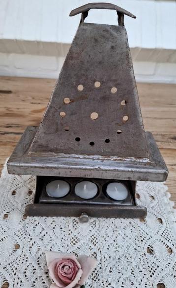 Handgemaakt ijzeren kacheltje voor theelichtjes beschikbaar voor biedingen