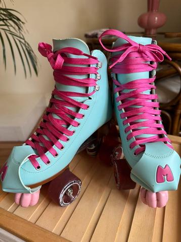 Moxi Beach Bunny Blue Sky rolschaatsen beschikbaar voor biedingen