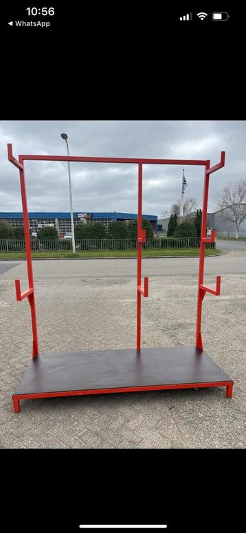 Draagarmstelling beschikbaar voor biedingen