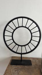 Stoer oud tandwiel, Ophalen, Zo goed als nieuw