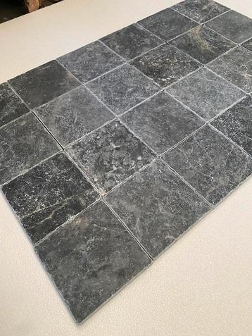 Getrommeld marmer/hardsteen zwart 10x10x1 cm meeneemprijsje beschikbaar voor biedingen