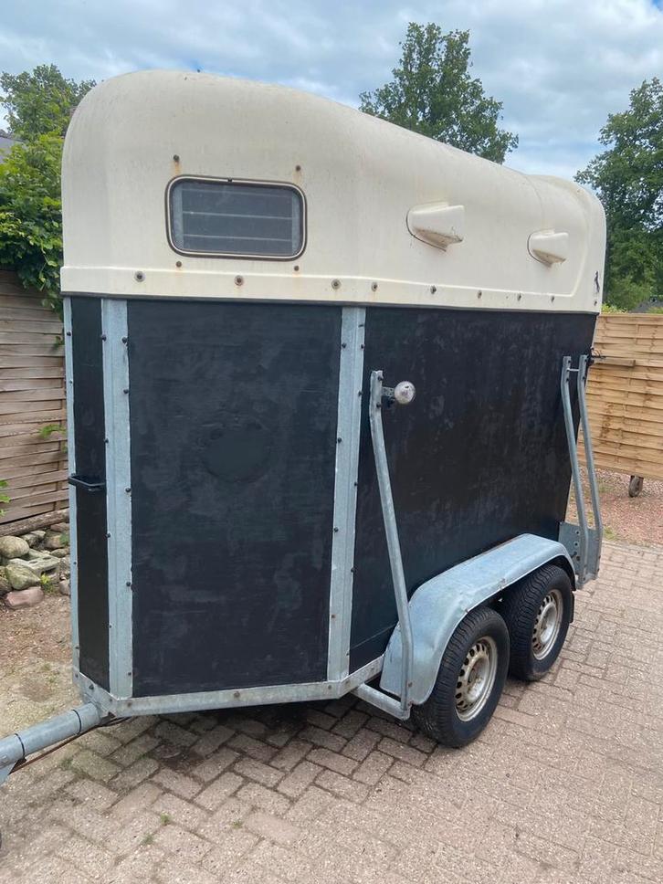 Instapklare Heja trailer voor B met nieuwe bodem en banden, Dieren en Toebehoren, Paarden en Pony's | Trailers en Aanhangwagens