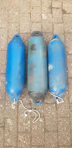 2 blauwe fenders stootwillen van 15x58
Compleet met touw., Ophalen of Verzenden, Zo goed als nieuw, Overige typen