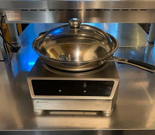 Hendi RVS Inductiewok 3500W 230V incl. pan HORECA, Zakelijke goederen, Horeca | Keukenapparatuur, Koelen en Vriezen, Ophalen