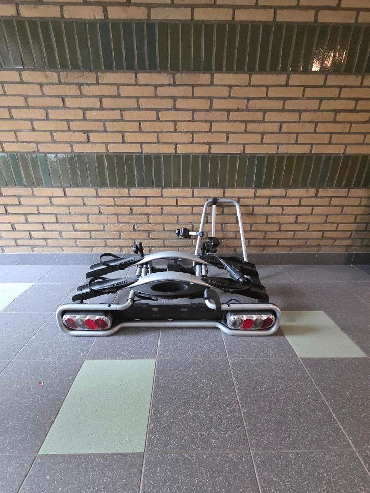 Thule fietsendrager, Auto diversen, Fietsendragers, Gebruikt, Trekhaakdrager, 2 fietsen, Ophalen