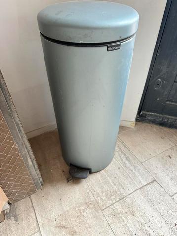 Brabantia vuilnisbak lichtblauw  beschikbaar voor biedingen