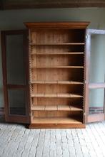 Prachtige antieke eiken boekenkast met gaas in de deuren., Antiek en Kunst, Antiek | Meubels | Kasten, Verzenden