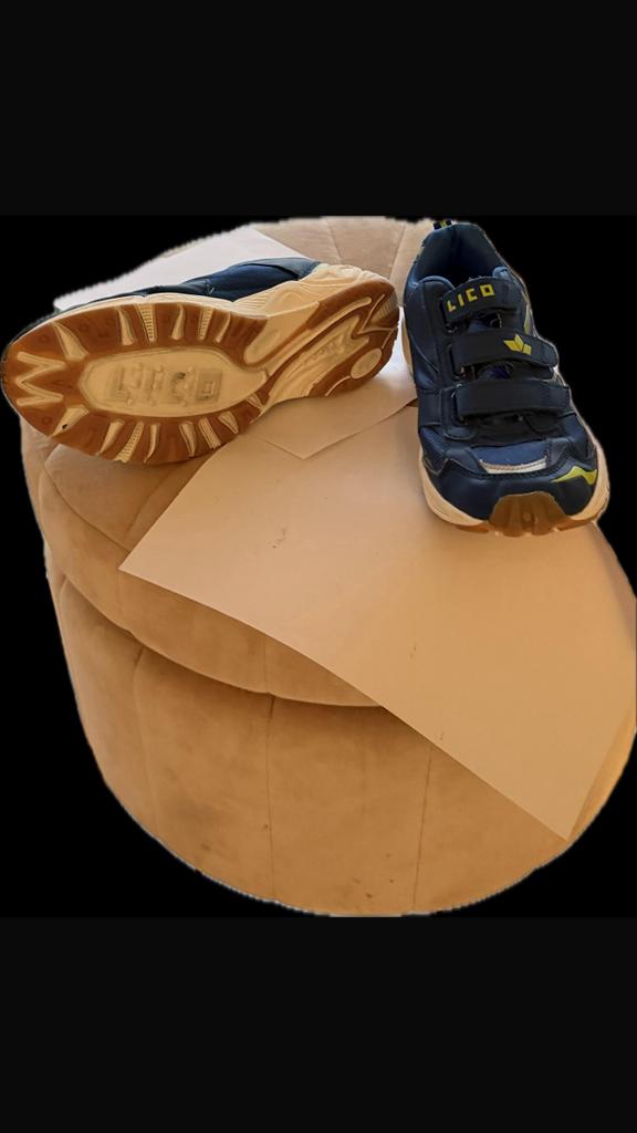 Blauwe Gymschoenen Maat 40 - Amper Gedragen, Kinderen en Baby's, Kinderkleding | Schoenen en Sokken, Zo goed als nieuw, Jongen of Meisje