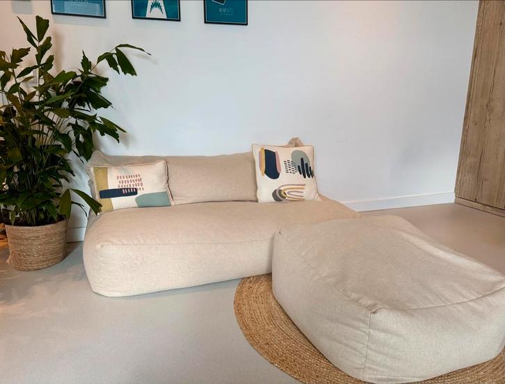Comfortabel zitzak loungebankje mét poef, Huis en Inrichting, Zitzakken, Zo goed als nieuw, Ophalen
