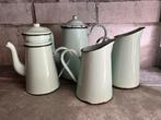 Set van licht groen emaille, koffiepot, waterkan cafetière, Antiek en Kunst, Ophalen