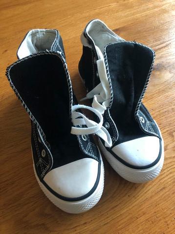 Zwarte sneakers, maat 36 beschikbaar voor biedingen