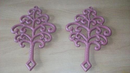 Roze brocante gietijzeren onderzetters, Huis en Inrichting, Keuken | Keukenbenodigdheden, Nieuw, Ophalen of Verzenden