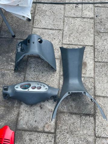 Gilera runner binnekappen - nieuwstaat beschikbaar voor biedingen