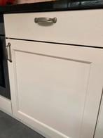 Massief houten keuken Hacker creme wit jaren 30 stijl, Huis en Inrichting, Keuken | Complete keukens, Ophalen, Overige typen, Graniet of Steen