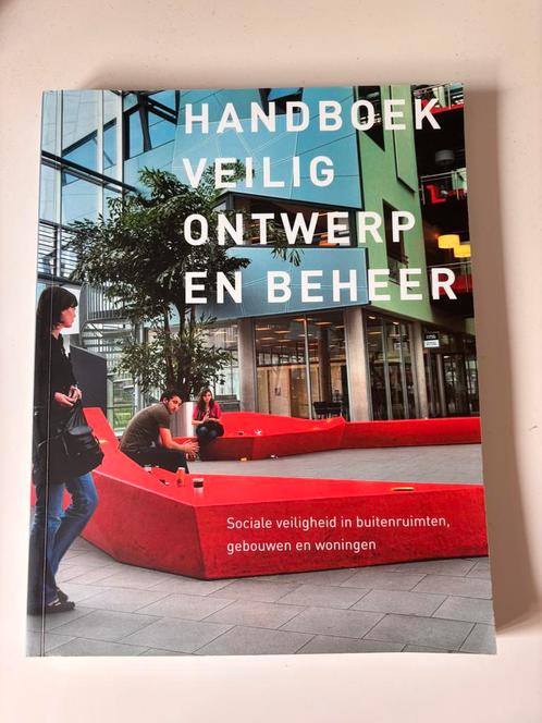 Handboek Veilig Ontwerp en Beheer, Boeken, Kunst en Cultuur | Architectuur, Zo goed als nieuw, Architecten, Ophalen of Verzenden