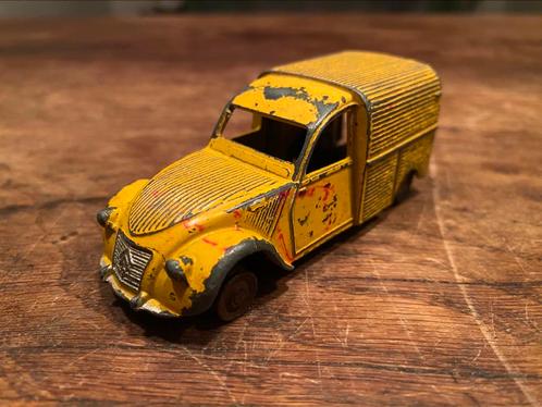 1:43 Oude Dinky Toys Citroen 2 CV  Bestel Opknapper, Hobby en Vrije tijd, Modelauto's | 1:43, Gebruikt, Auto, Dinky Toys, Ophalen of Verzenden