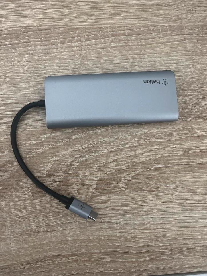 Belkin USB-C 7-in-1 Multiport Adapter, Computers en Software, Dockingstations, Gebruikt, USB-hub, Laptop, Ophalen of Verzenden