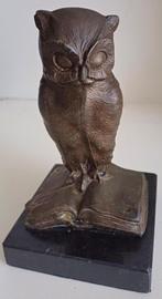 Amsterdamse school bronzen uil staat op boek, Ophalen of Verzenden