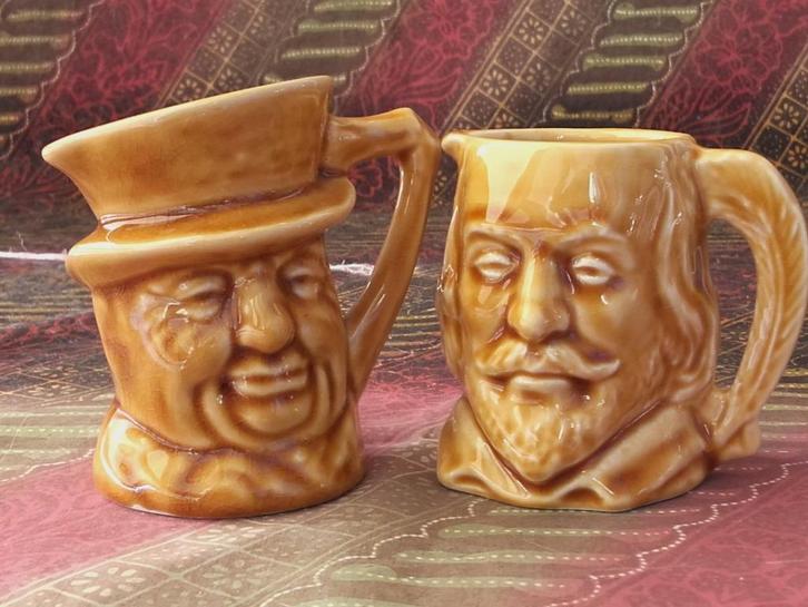 Twee mooie oude Lancaster Toby jugs uit Engeland., Antiek en Kunst, Antiek | Porselein, Ophalen of Verzenden