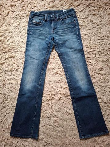 Zgan. Spijkerbroek bootcut. Diesel Ronhar. Mt 29/34 beschikbaar voor biedingen
