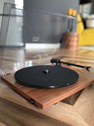Pro-Ject T1 BT Platenspeler beschikbaar voor biedingen