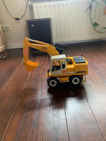 Bruder 02426 – Liebherr graafmachine beschikbaar voor biedingen