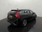 Volvo V60 1.6 T3 AUT R-Design / Dealeronderhouden / uniek km, Gebruikt, Zwart, 150 pk, Leder en Stof