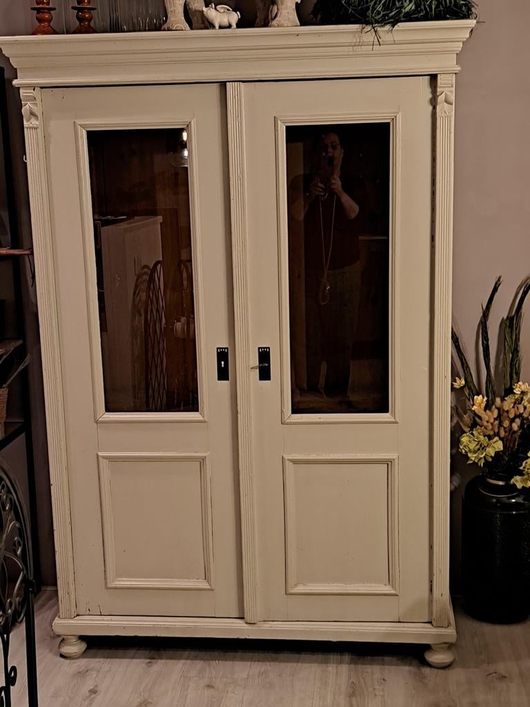 Houten  Kast met glas in de Deuren, Huis en Inrichting, Kasten | Kledingkasten, Ophalen, 100 tot 150 cm, Glas, Vintage