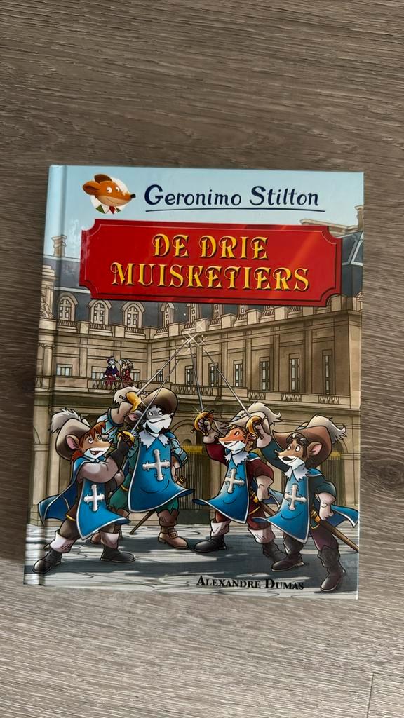 Geronimo Stilton - De drie muisketiers, Boeken, Kinderboeken | Jeugd | onder 10 jaar, Zo goed als nieuw, Ophalen of Verzenden
